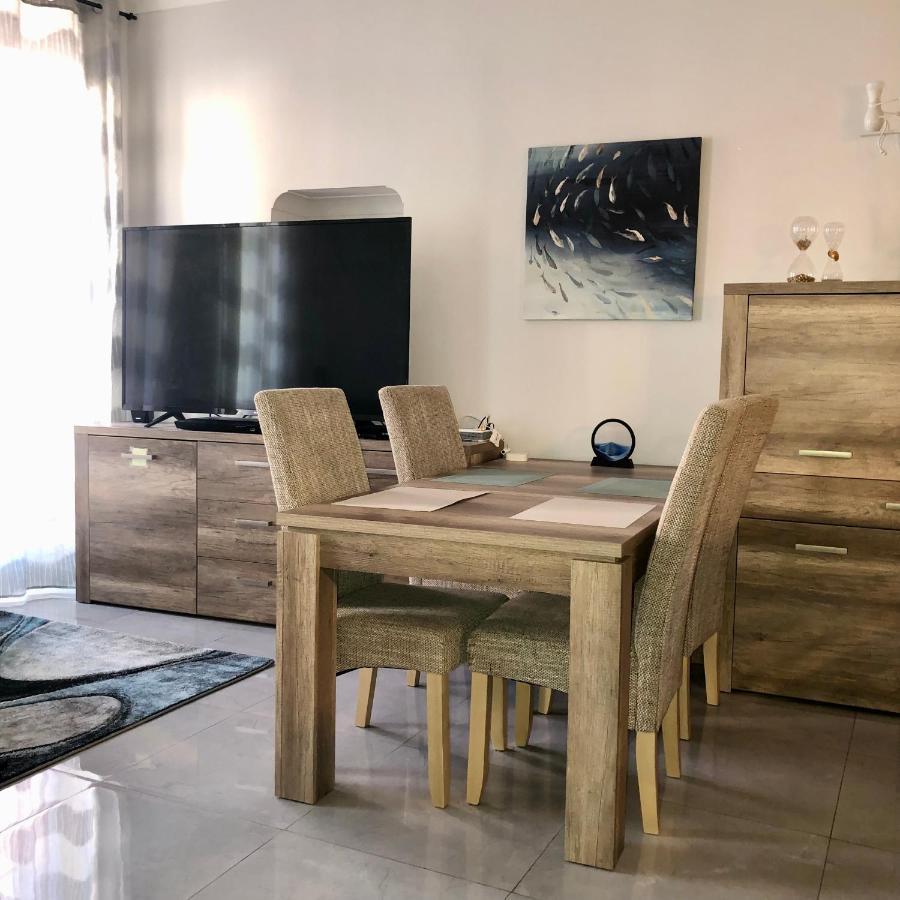 Charming Apartment Near The Beach 빌프랑슈쉬르메르 외부 사진